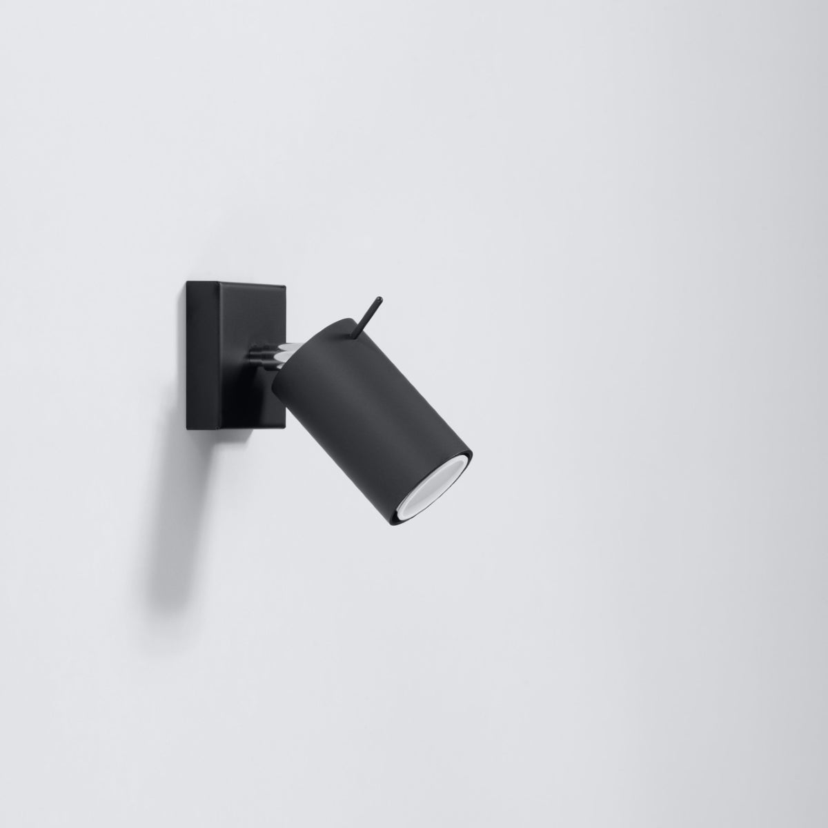 Wandleuchte RING schwarz ein Schalter Sollux Lighting