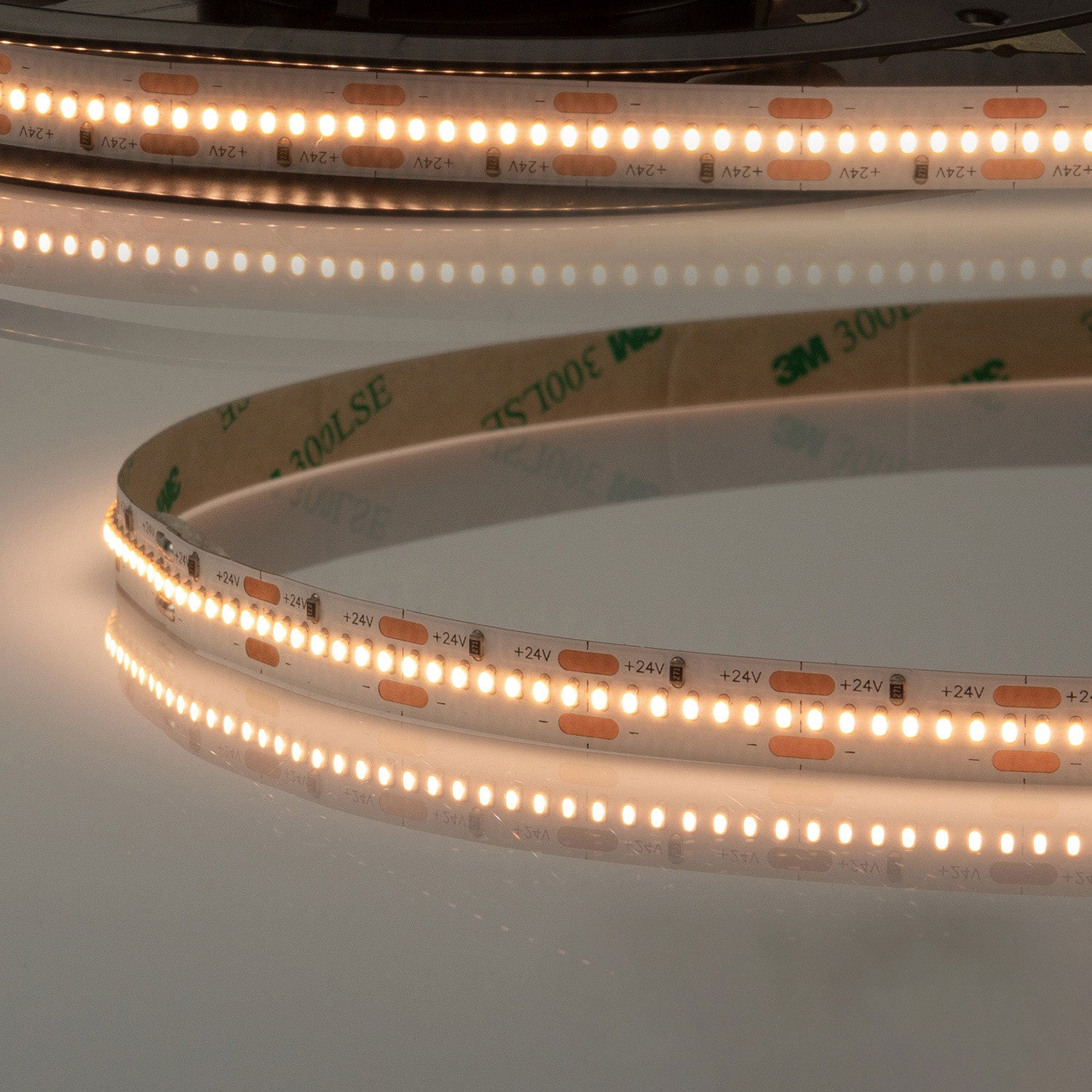 LED CRI930 Linear8 Flexband, 24V DC, 22W, IP20, 3000K, 5m Rolle, 350 LED/m