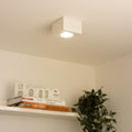 Flacher Aufbaustrahler eckig IP44 Deckenleuchte - Farbe: weiß - LED Leuchtmittel: 5W Warmweiß 230V dimmbar 60°