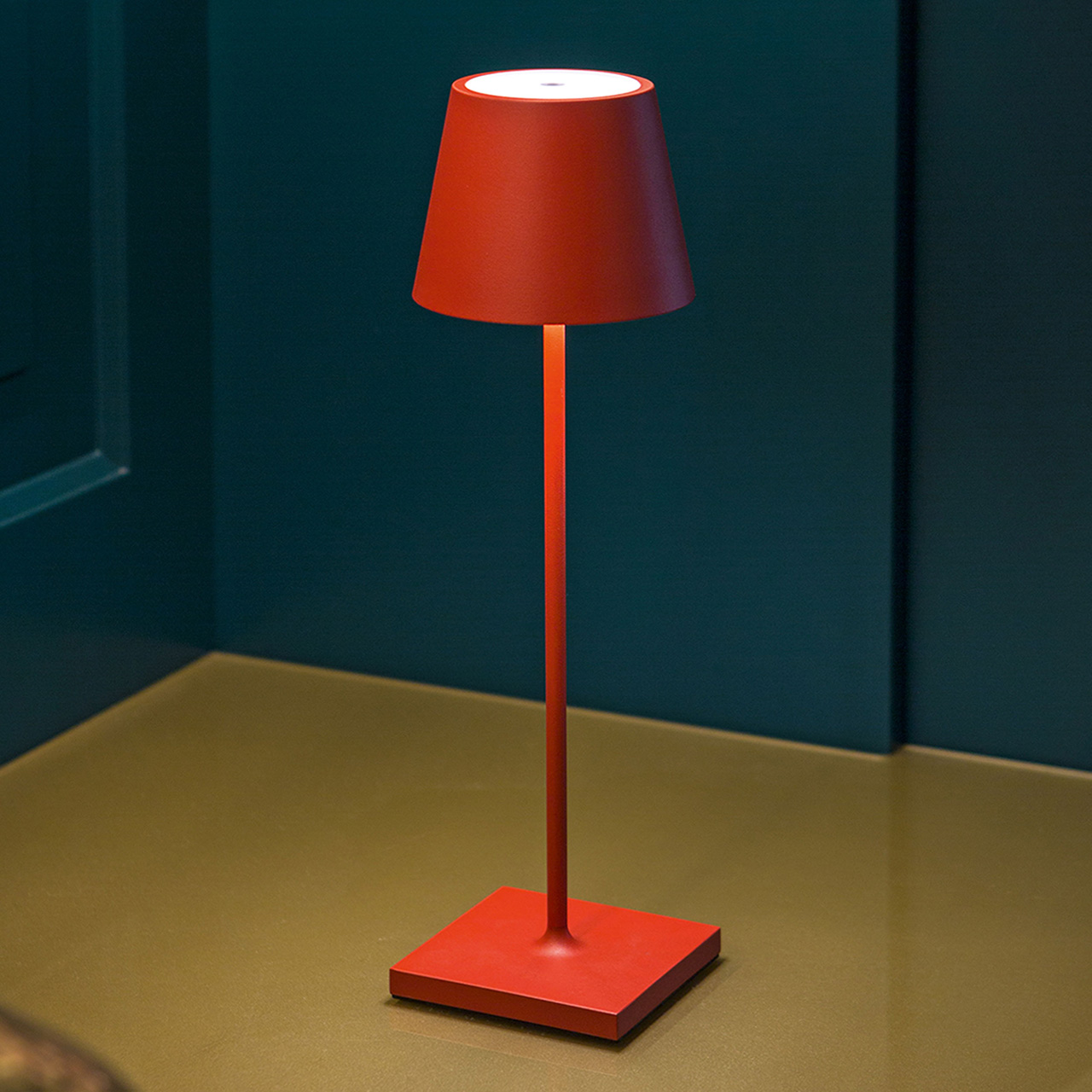 Akku-Tischleuchte NUINDIE 380mm rot rund