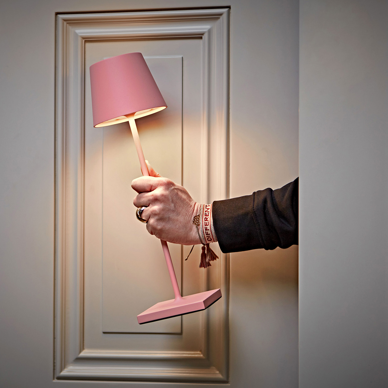 Akku-Tischleuchte NUINDIE 380mm rosa rund