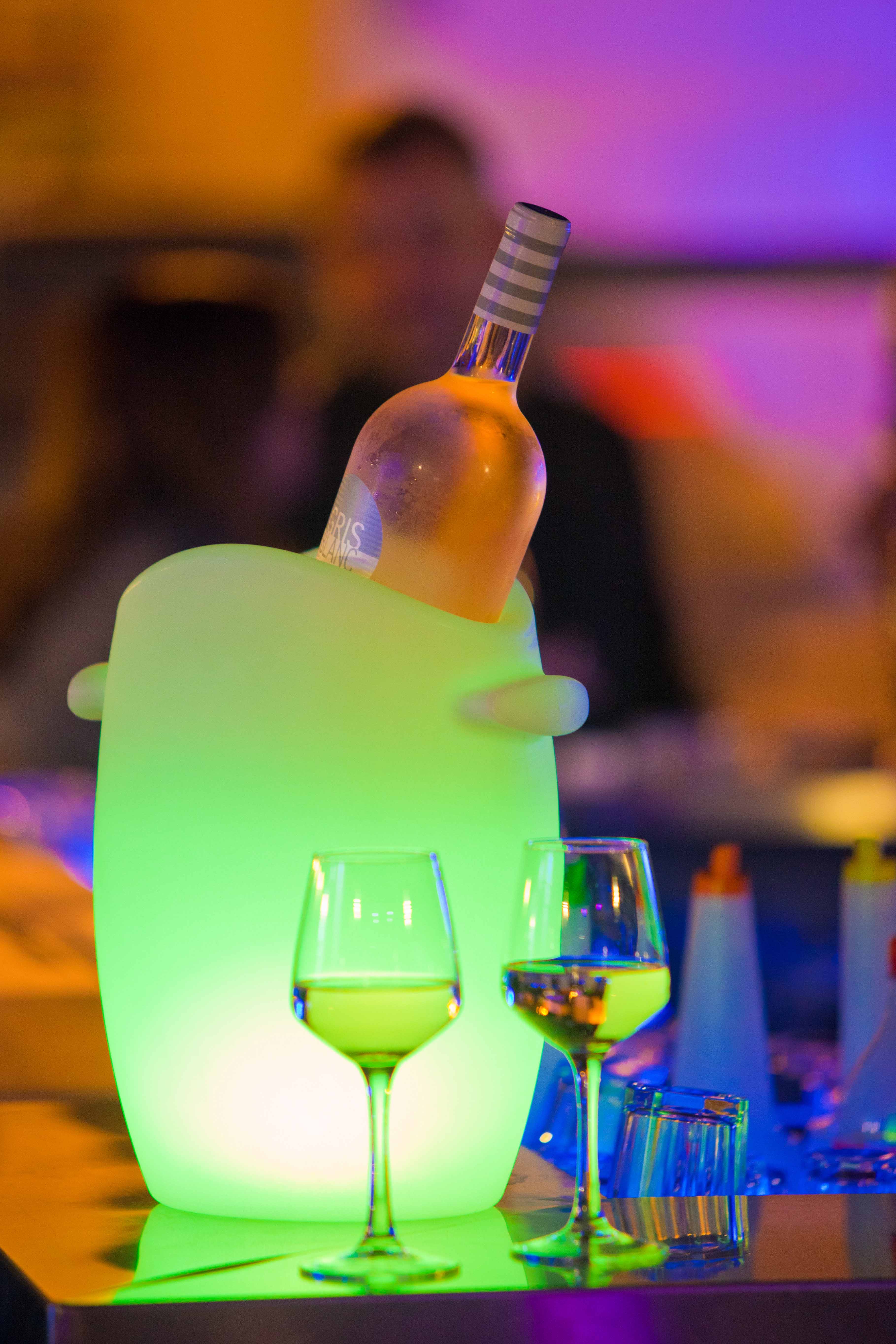 LED Flaschenkühler FRESH (28x33cm) – Akku – App-Steuerung